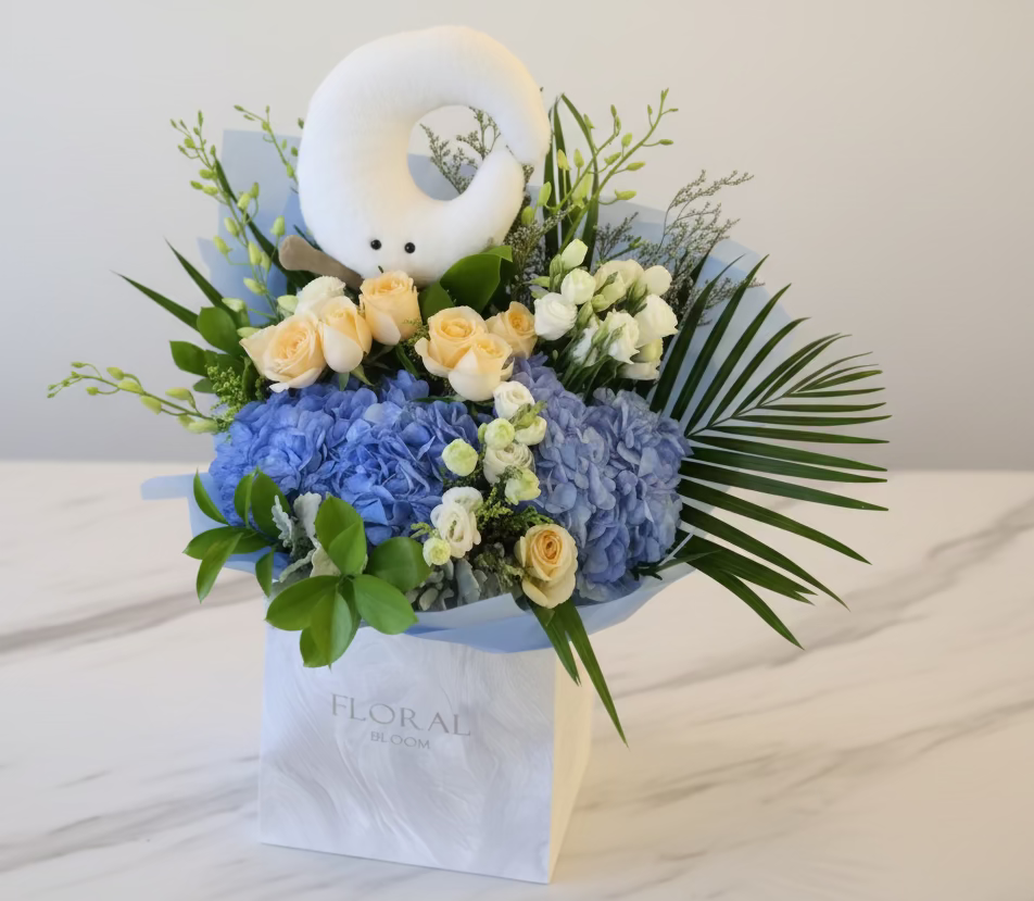 香檳玫瑰繡球花束 flo.7（歐洲明信片免費贈送 💌）