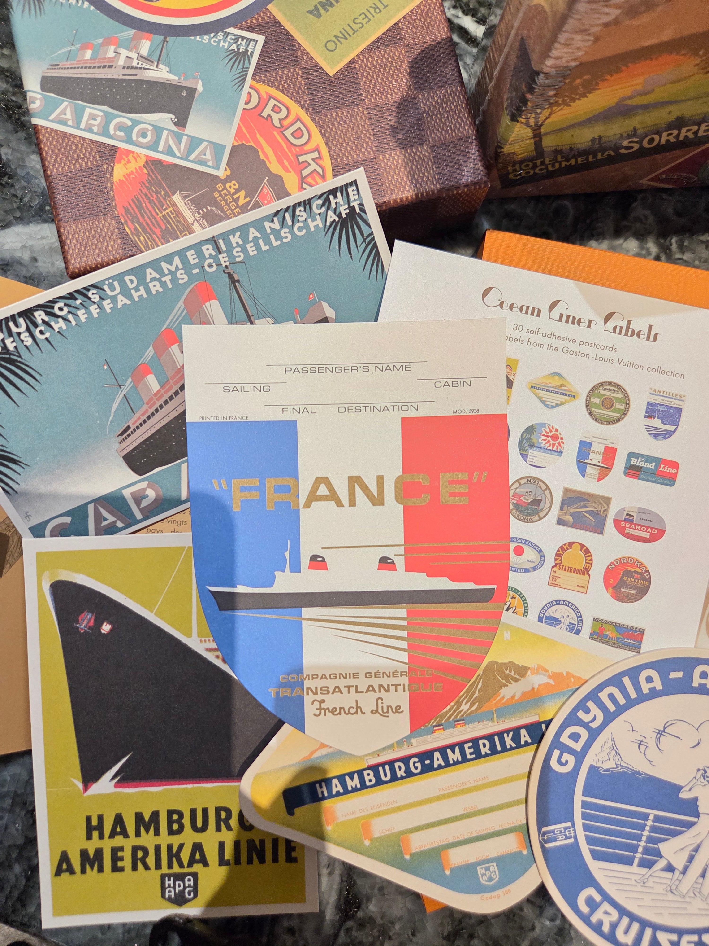 法國巴黎Louis Vuitton postcard（隨機一張）