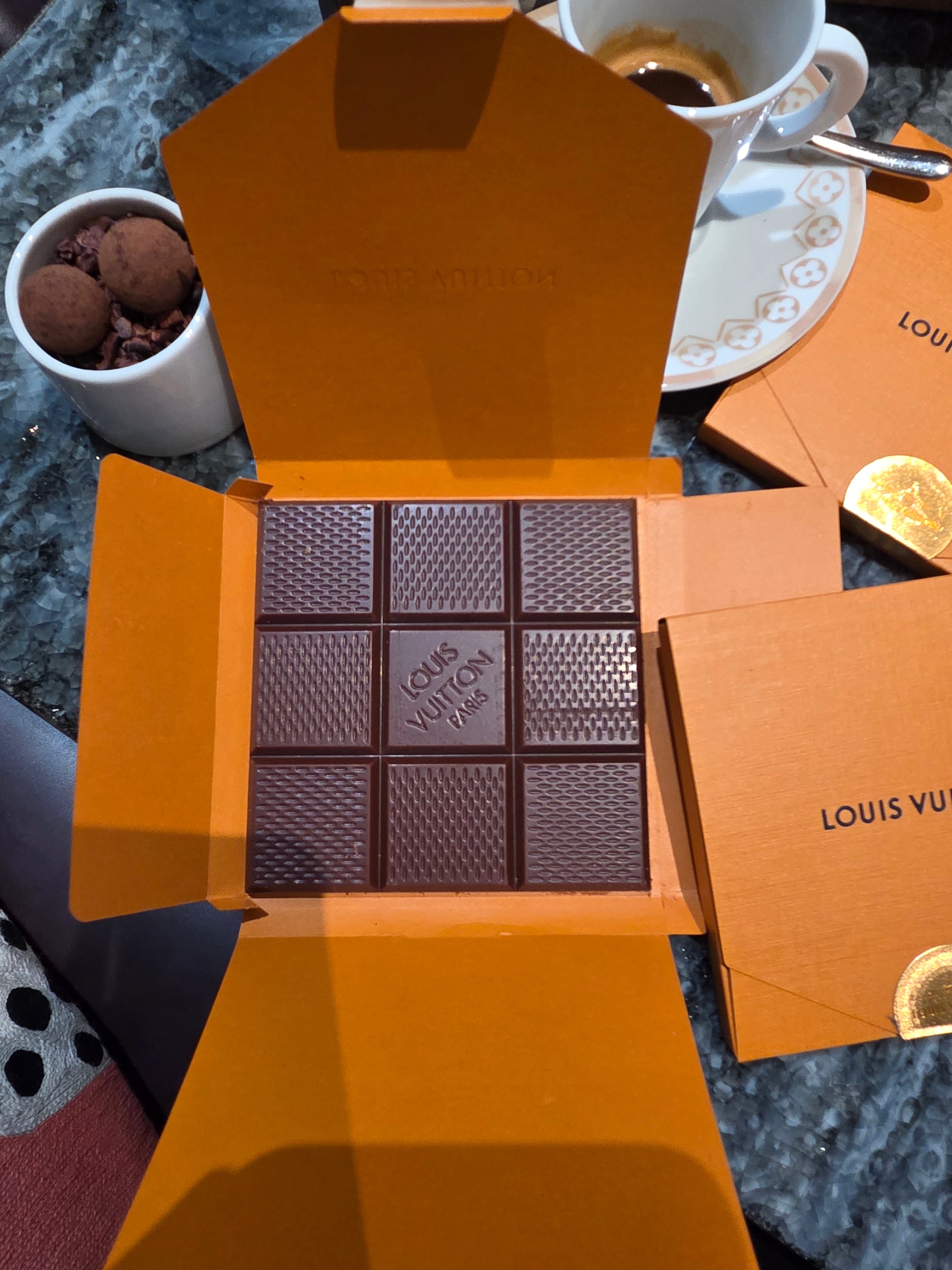 法國巴黎限量Louis Vuitton朱古力