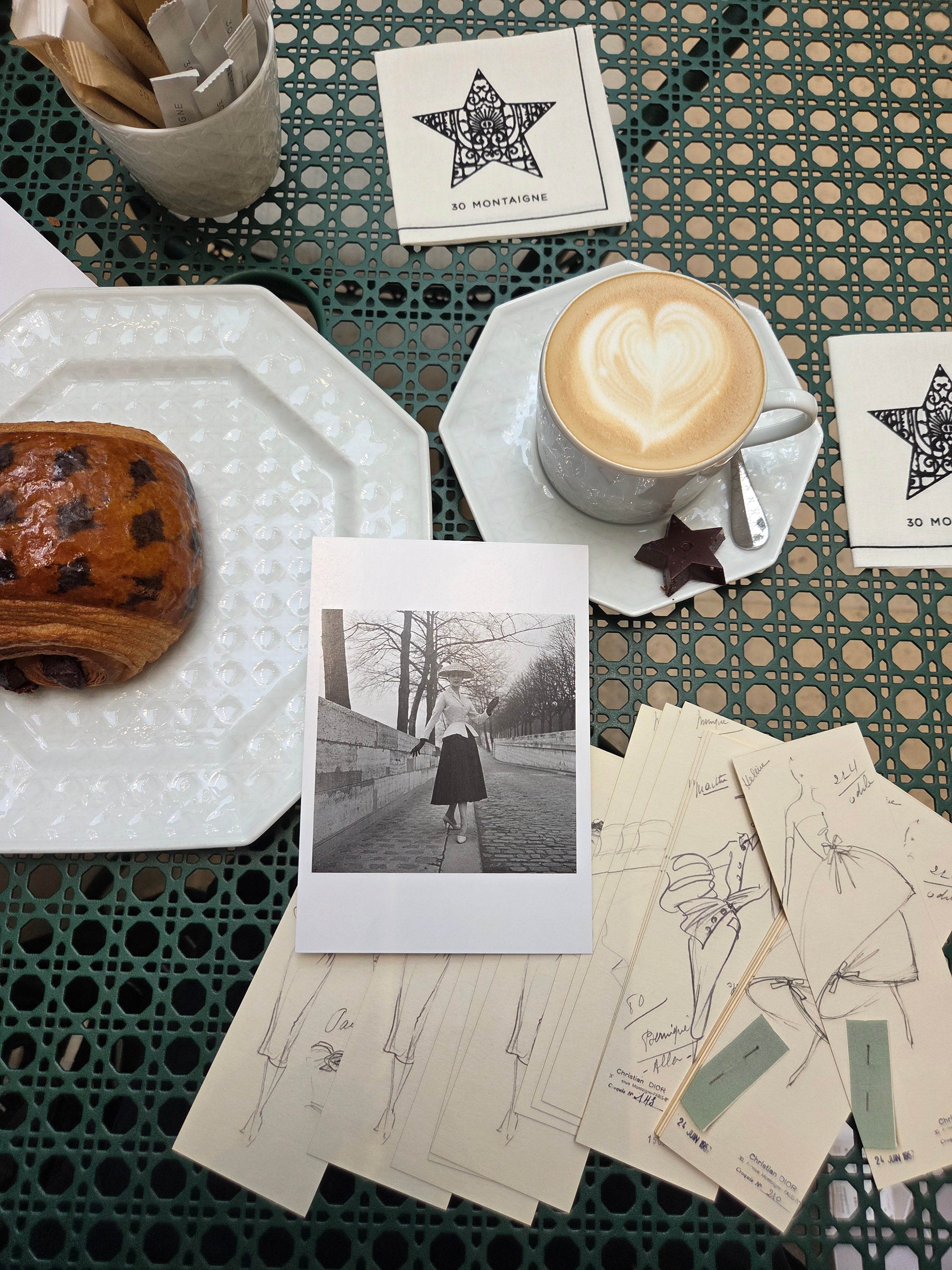 法國巴黎 Christine Dior postcard