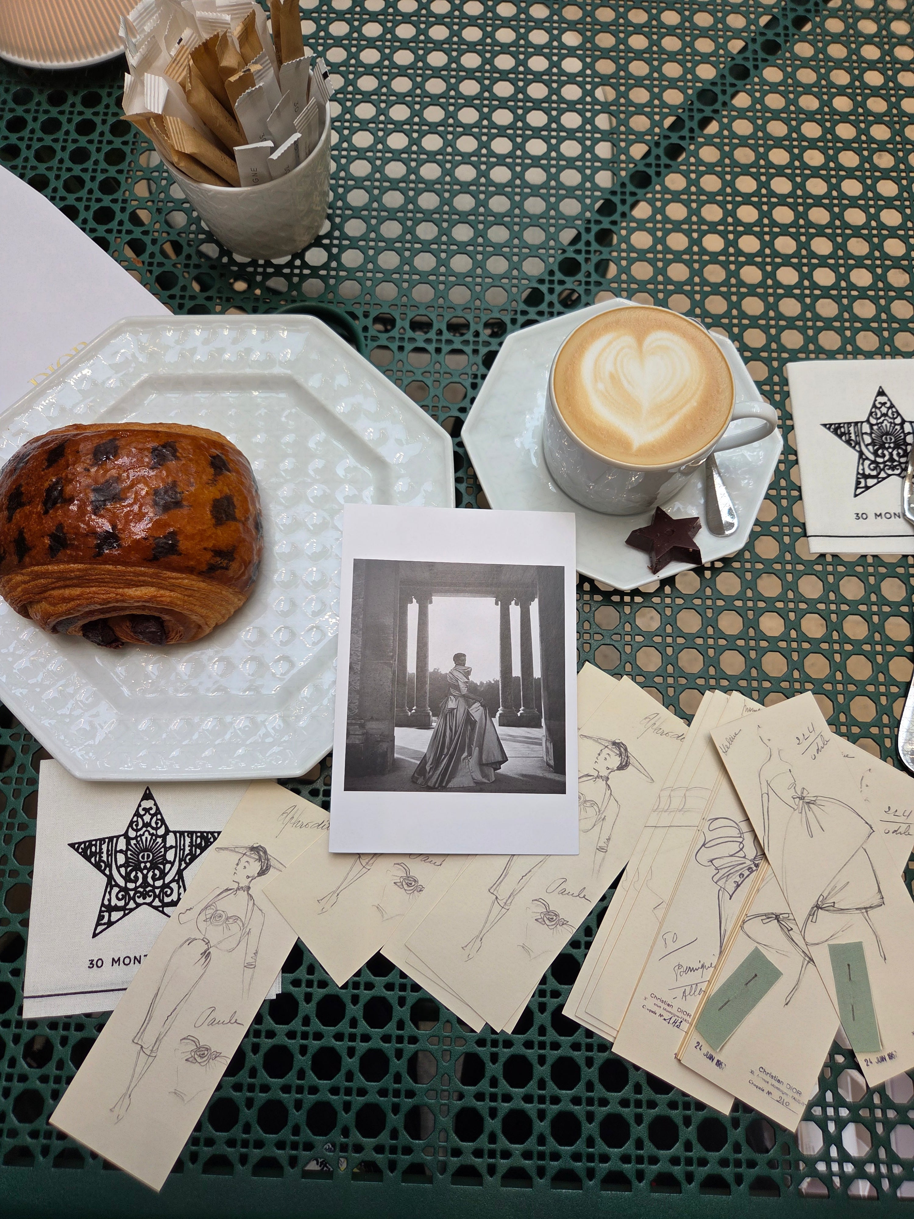 法國巴黎 Christine Dior postcard