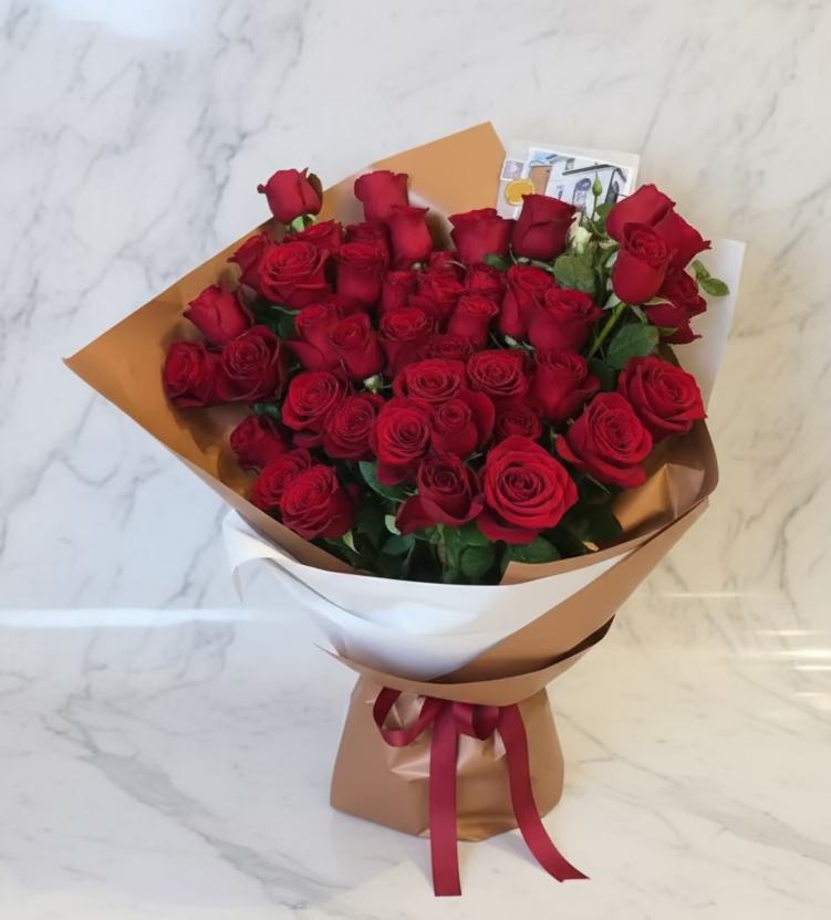 36支紅玫瑰花束 flo.39（歐洲明信片免費贈送 💌）