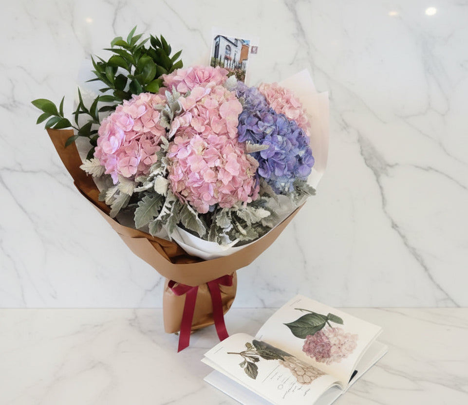 經典繡球花束 flo.4（歐洲明信片免費贈送 💌）